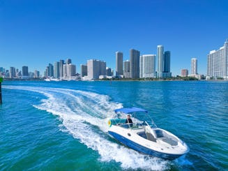 26ft Sea Ray Sundeck for Incredible Miami Experience!