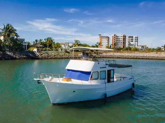 38ft Custom Yacht for Unique Charter in Mazatlan 