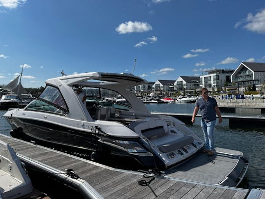Aluguer profissional de iates de luxo nos Lagos Muskoka