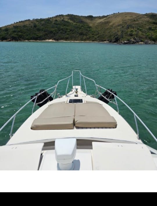 Bateau à moteur de 38 pieds à Cabo Frio