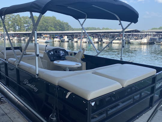 Aluguel de barco flutuante de luxo Bentley de 24 pés no Lago Allatoona
