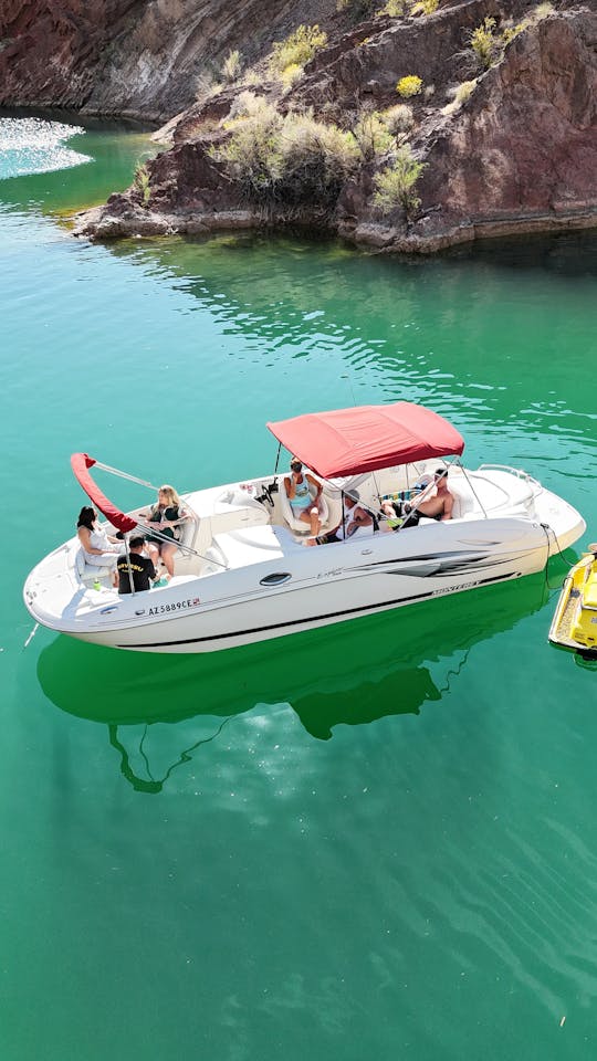 Aluguel de barcos de convés em Lake Havasu City, Arizona