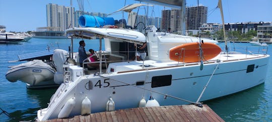 Excursión de 45 minutos a Isla Mujeres por LAGOON #GMB450FLYCatamaran 