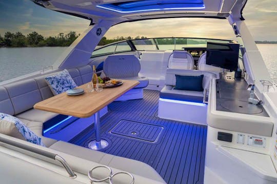 $400 M-Th | $600 F-Su | 13 ppl | Luxury Yacht SLX 400