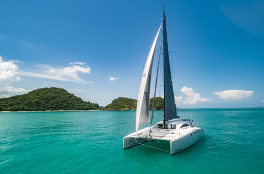 Catamarán de vela sigilosa de 13 metros para alquilar