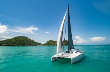 Catamarã à vela Stealth de 13 metros para alugar