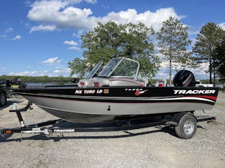 Bateau à moteur Tracker Targa V-18 WT pour votre sortie de pêche sur le lac des Bois