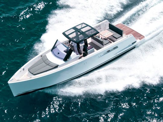 Fjord 40 Motor Yacht Rental in Saint-Tropez