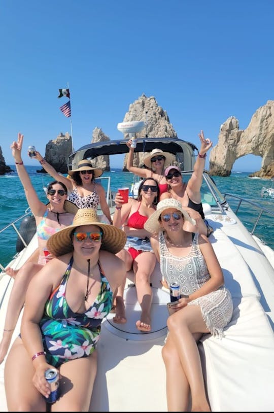 Alquiler de yate de lujo Maxum de 38 pies en Cabo San Lucas