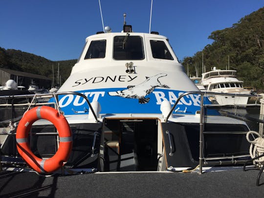 Catamaran de 50 pieds pouvant accueillir jusqu'à 50 personnes