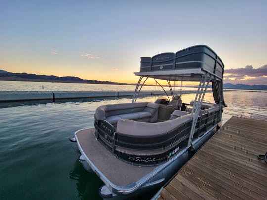 LAKE HAVASU'S #1 TOUR GUIDE & PARTY BOAT *SUNSET TOURS AVAILABLE*