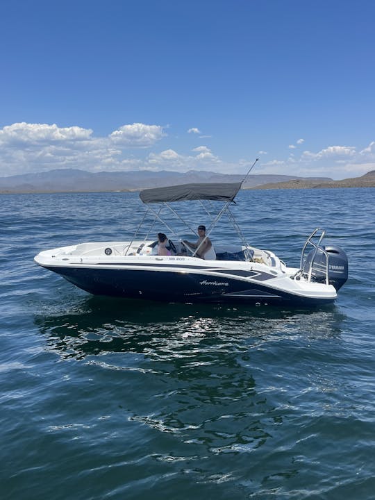 Lancha rápida en Lake Pleasant 