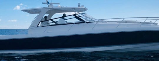 Intrepid 47' — Alquiler de yates deportivos de lujo