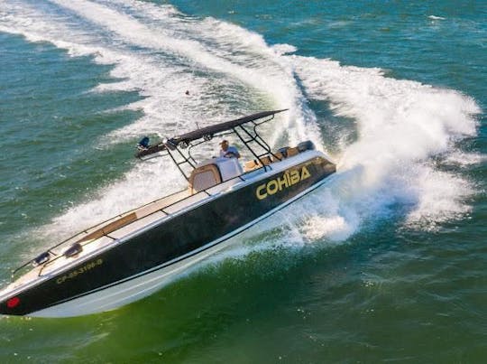 33-FOOT SPEED BOAT IN CARTAGENA FOR 12 PAX