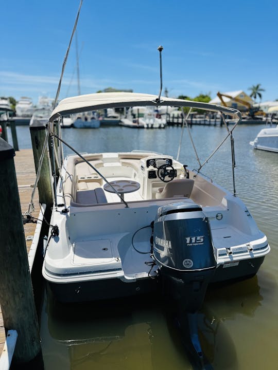 21ft Hurricane SunDeck Sport