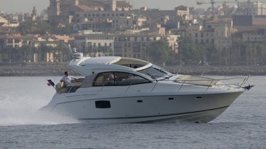 Alquiler de yate a motor Prestige 390S en Costa Azul, Francia