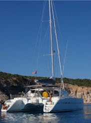 Alquiler de catamarán de crucero Lagoon 470 en Eivissa, Illes Balears