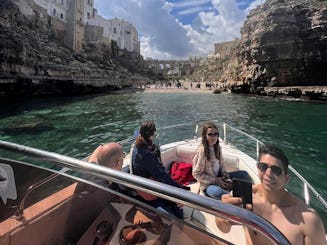 Escursione in barca Polignano a Mare e Monopoli