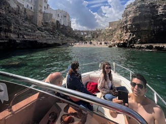 Polignano a Mare et Monopoli Emotion à bord avec apéritif et baignade