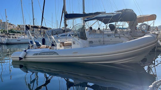 RIB autônomo de 24 pés Capelli Tempest 690 - Msida Marina Pieta Quay