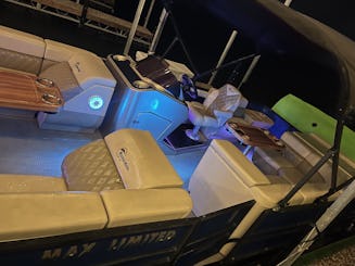 Affordable Yacht Rentals!! Lake Ray Hubbard 
