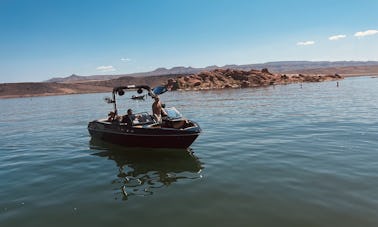 Bote de surf Axis T23 Wake 2022 en alquiler en Page, Arizona