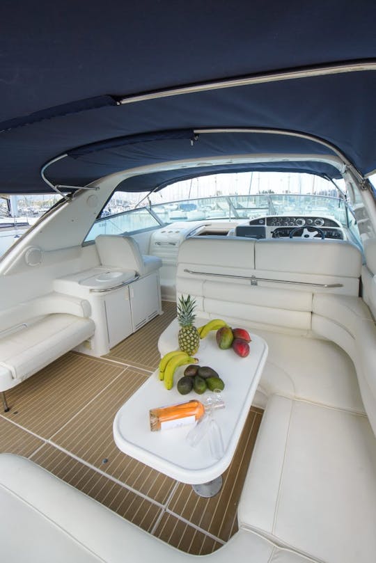 Iate Sea Ray Sundancer 37 para cruzeiro em Corfu