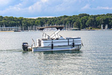 Brand New Premium Luxury Pontoon Boat on Lake Lanier