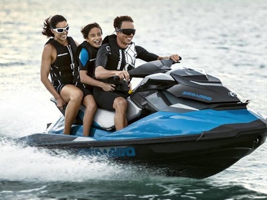 4 novos jet skis Sea-Doo GTI SE para alugar em Sunny Sarasota