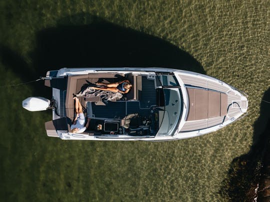 Alquiler de lancha rápida de lujo Nordkapp Noblesse 830 en Paros, Grecia