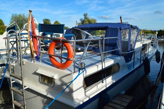Family cruise through the dutch Canals with the Palan Sport 1050 AK (Passant)