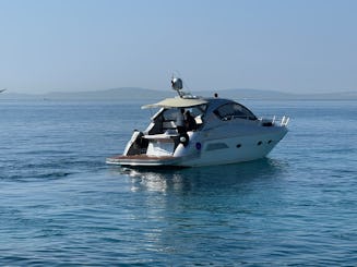 MOTOR YACHT MIRAKUL 40 SILVER