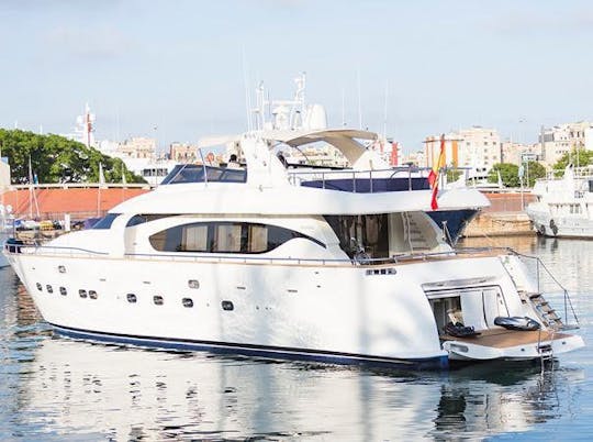 Yacht de luxe à Barcelone - location à l'heure, location à la journée
