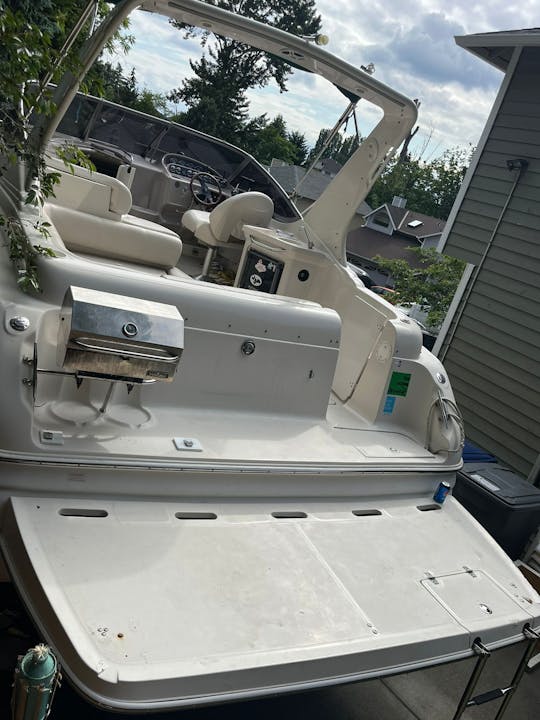 Book RGM 2000 Cabin Motor Yacht with a Captain in Kirkland