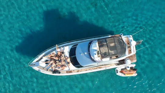Dyna 48 Flybridge Motor Yacht in Tourlos, Greece