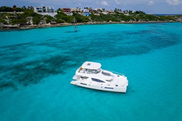Catamarán de lujo Leopard de 51 pies: chef, barra libre y más | Cancún