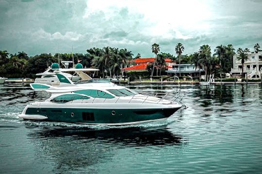 Exquisite Yacht - 60ft Azimut for Charter in Florida