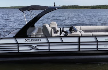 Luxury Xcursion Tri-Toon 265FLX W/300HP Mercury 12-person capacity