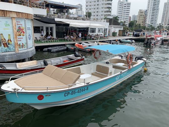 32' Eduardoño Center Console in Cartagena, Colombia