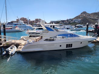 Yate Azimut de 65 pulgadas de lujo «ENCORE» en alquiler en Cabo San Lucas. Todo incluido 