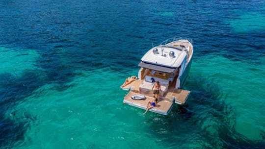 Location d'un méga-yacht de luxe Jeanneau DB 43 sur la Côte d'Azur, France