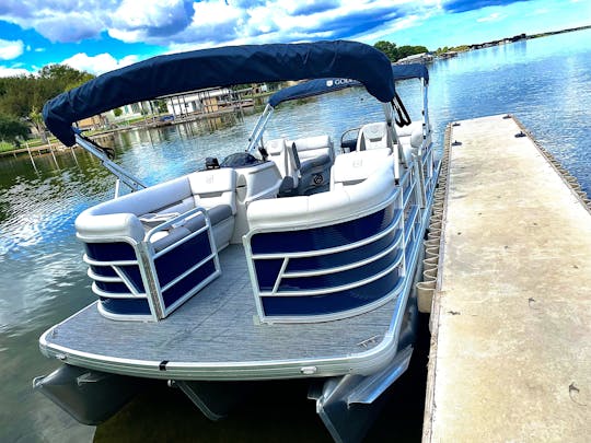 10 % de rabais du lundi au jeudi ! ! ! Location de bateaux et de jet-skis sur le lac LBJ