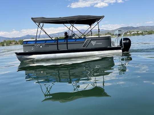 Alquiler de pontón Viaggio Lago L22U en Loveland, Colorado