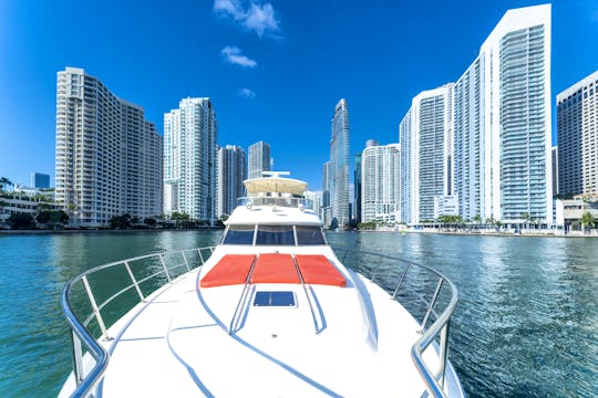 🐬60' Sea Ray  Amazing Motor Yacht In Miami, Florida