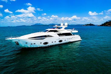 Ferretti 100 custom line for 20 people a taboga