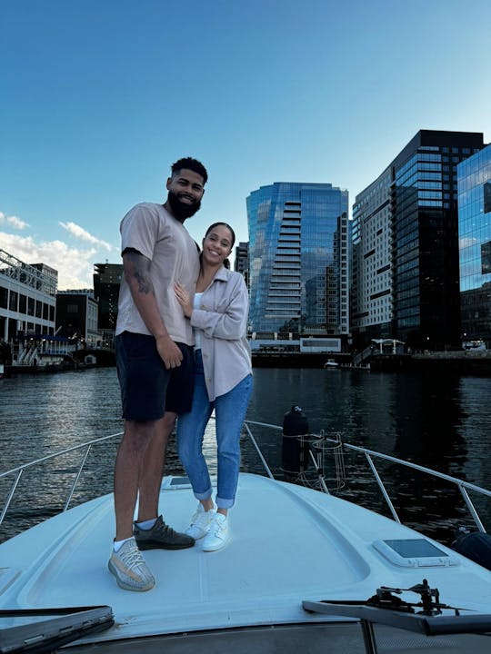 Expérience dans le port de Boston à bord d'un yacht de croisière Bayliner SB de 30 pieds