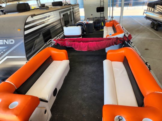 CUSTOM PONTOON RENTALS!! CHECK OUT THE PHOTOS! BOOK WITH US Lewisville Lake