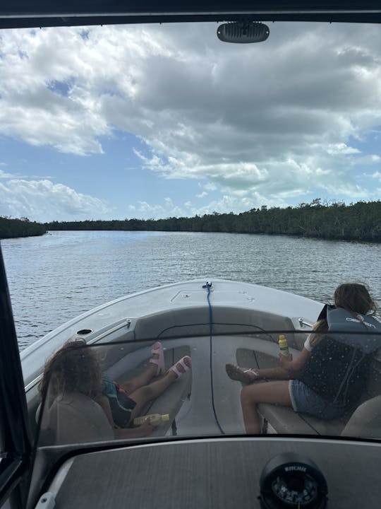 Novo barco esportivo 21.2, tamanho perfeito para as chaves 