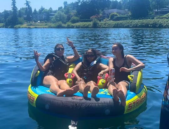 2021 Bentley Pontoon Boat Rental in Renton, Washington