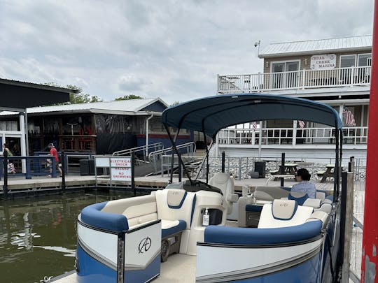 2 New Tri-toon Boats “Captain & Fuel included”  Nashville Area Old Hickory Lake